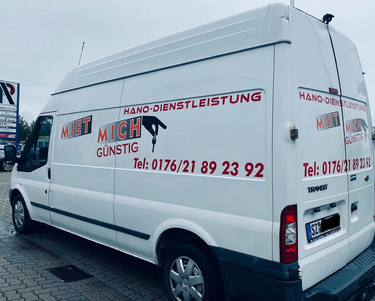 Weißer Transporter mit der Beschriftung von HANO-Dienstleistung
